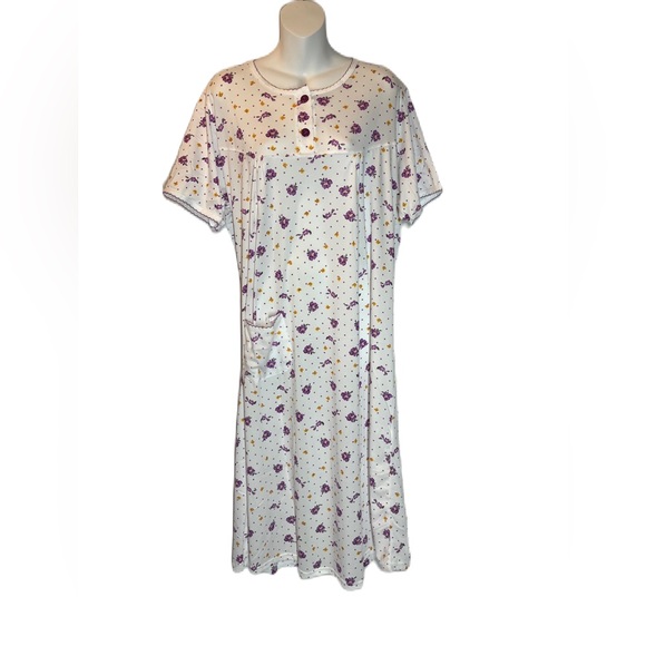 NIGHT ROBES - MANY MODELS AVAILABLE - Picture 2 of 6